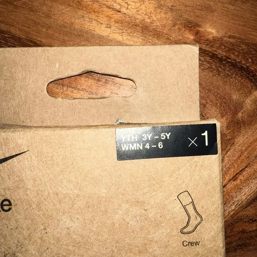 Nike Air Women’s Sheer Crew Socks Blue Size Small